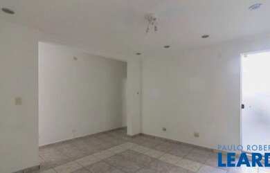 Imagem: O depósito possui 1 Vaga na garagem e 178m² de Área e está