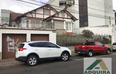 Imagem: O depósito possui 4 Vagas na garagem, 447m² de Área e está
