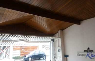 Imagem: A casa possui 3 Dormitórios, 5 Banheiros, 2 Vagas na garagem