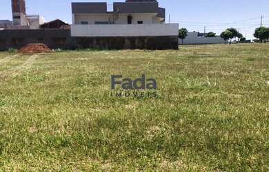 Imagem: O terreno possui 525m² de Área e está localizado em Porto