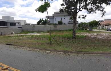 Imagem: O terreno possui 765m² de Área e está localizado em Urbanova