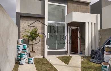 Imagem: A casa possui 2 Dormitórios, 2 Banheiros, 1 Vaga na garagem