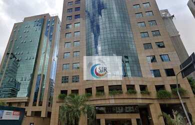 Imagem: O depósito possui 5 Vagas na garagem, 413m² de Área e está