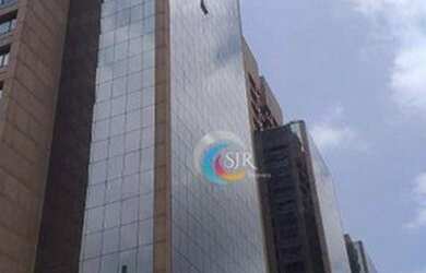 Imagem: O depósito possui 5 Vagas na garagem, 1.038m² de Área e