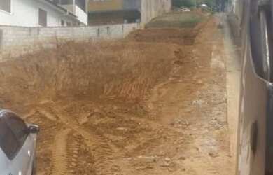 Imagem: O terreno possui 320m² de Área e está localizado em Mosela