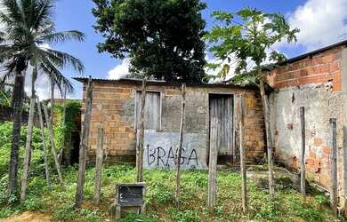 Imagem: O terreno e está localizado em Águas Claras, Salvador à venda