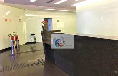 Imagem: O depósito possui 4 Vagas na garagem, 480m² de Área e está