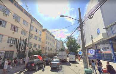 Imagem: O apartamento possui 2 Dormitórios, 1 Banheiro, 70m² de Área