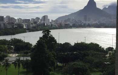 Imagem 2: Apartamento de 2 quartos a venda na Lagoa, vista livre, andar alto
