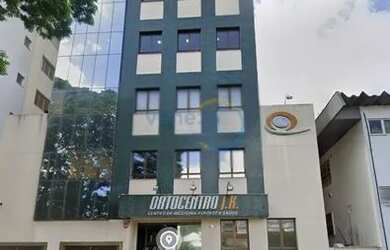 Imagem: O depósito possui 3 Vagas na garagem, 204m² de Área e está