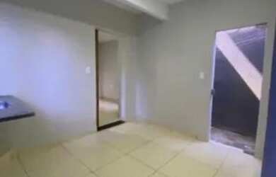 Imagem: A casa possui 2 Dormitórios, 1 Banheiro, 80m² de Área e