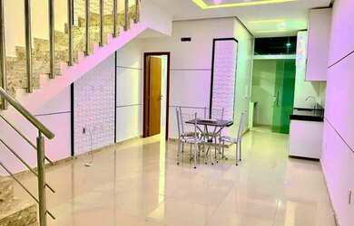 Imagem: A casa possui 3 Dormitórios, 5 Banheiros, 1 Vaga na garagem