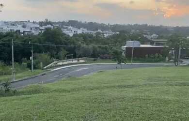 Imagem: O terreno possui 965m² de Área e está localizado em Jardim