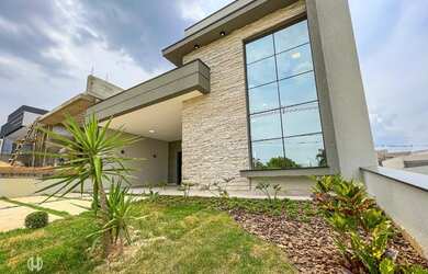 Imagem: A casa em condomínio possui 3 Dormitórios, 5 Banheiros, 4