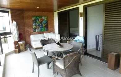 Imagem: O apartamento possui 4 Dormitórios, 4 Banheiros, 2 Vagas na