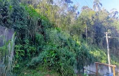 Imagem: O terreno possui 1.082m² de Área e está localizado em Roseira