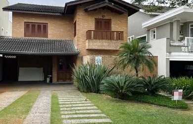 Imagem: A casa em condomínio possui 4 Dormitórios, 5 Banheiros, 4