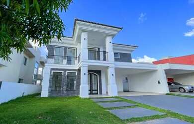 Imagem: O apartamento possui 5 Dormitórios, 5 Banheiros, 4 Vagas na