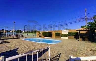 Imagem: A casa em condomínio possui 3 Dormitórios, 2 Banheiros, 2