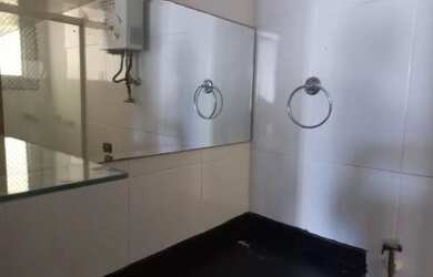 Imagem 15: alugo apartamento 145m na Tijuca, rua Dona Delfina. R$1000,00 de frente