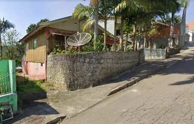 Imagem: O terreno possui 300m² de Área e está localizado em Ibirama