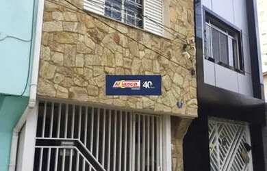 Imagem: A casa possui 3 Dormitórios, 2 Banheiros, 1 Vaga na garagem