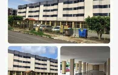 Imagem: O apartamento possui 2 Dormitórios, 1 Banheiro, 2 Vagas na