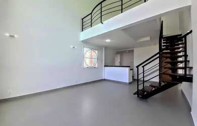 Imagem: O apartamento possui 5 Dormitórios, 3 Banheiros, 2 Vagas na