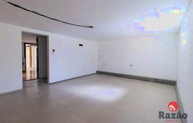 Imagem: O depósito possui 90m² de Área e está localizado em Bigorrilho