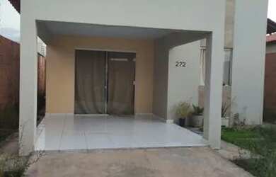 Imagem: A casa possui 2 Dormitórios, 2 Banheiros, 1 Vaga na garagem