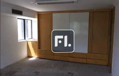 Imagem: O depósito possui 5 Vagas na garagem, 520m² de Área e está