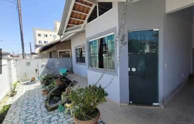 Imagem: A casa possui 2 Dormitórios, 2 Banheiros, 1 Vaga na garagem