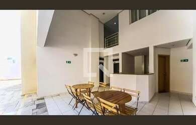 Imagem: O apartamento possui 1 Dormitório, 1 Banheiro, 1 Vaga na garagem