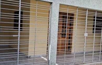 Imagem: A casa possui 3 Dormitórios, 2 Banheiros, 1 Vaga na garagem