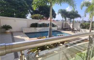 Imagem: O apartamento possui 3 Dormitórios, 3 Banheiros, 2 Vagas na