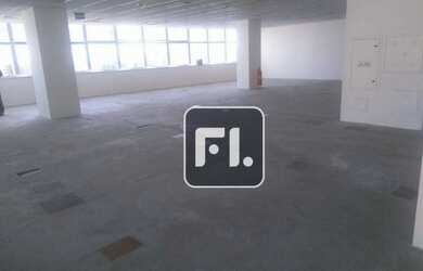 Imagem: O depósito possui 5 Vagas na garagem, 304m² de Área e está