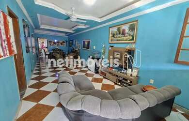 Imagem: A casa possui 3 Dormitórios, 2 Banheiros, 1 Vaga na garagem