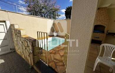 Imagem 2: Casa - VIGILATO PEREIRA. Piscina, Churrasqueira, 220m² de Áreae2 Vagas...