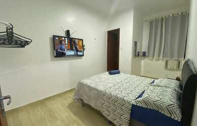 Imagem: O apartamento possui 2 Dormitórios, Acomodam 5 pessoas, 1 Vaga