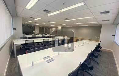 Imagem: O depósito possui 5 Vagas na garagem, 541m² de Área, Imóvel