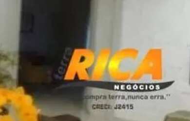 Imagem: A casa em condomínio possui 4 Dormitórios, 5 Banheiros, 2