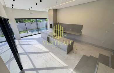 Imagem 2: Casa Térrea de Alto Padrão no Condomínio Villa Jardim 283 m² 3 Suítes...