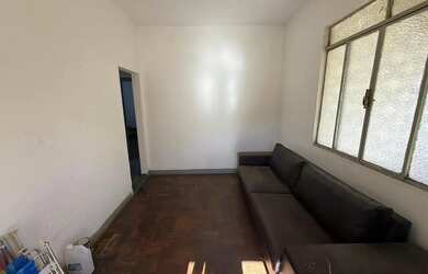 Imagem 4: Imóvel para aluguel tem 300 metros quadrados com 3 quartos em Teixeiras...