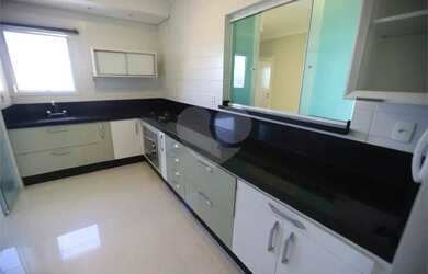 Imagem: O apartamento possui 3 Dormitórios, 3 Banheiros, 2 Vagas na