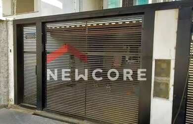 Imagem: A casa possui 4 Dormitórios, 2 Banheiros, 1 Vaga na garagem