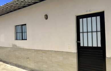 Imagem: A casa em condomínio possui 1 Dormitório, 1 Banheiro, 45m²