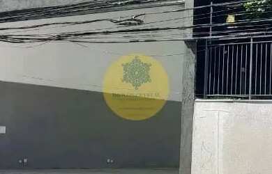 Imagem: O depósito possui 500m² de Área e está localizado em Água