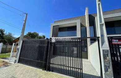 Imagem 2: Sobrado 03 Suítes e piscina no centro de Matinhos