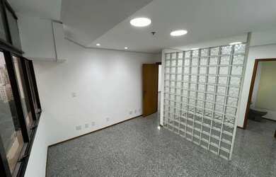 Imagem: O depósito possui 2 Vagas na garagem, 59m² de Área e está