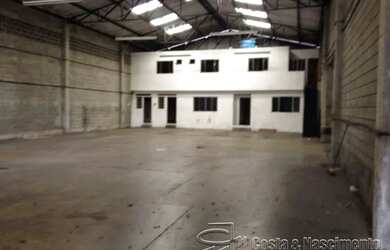 Imagem: O depósito possui 525m² de Área e está localizado em Paulicéia